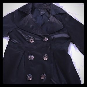 XOXO evening trench coat!