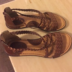 Like new brown boc sandals