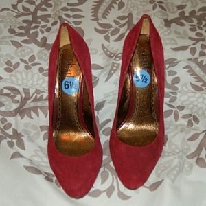 Charles David Suede Pumps