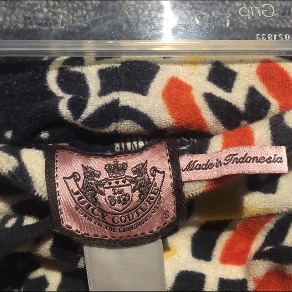 Juicy Couture shorts - Picture 2 of 2