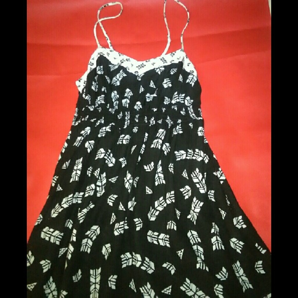 Dress - Picture 2 of 3