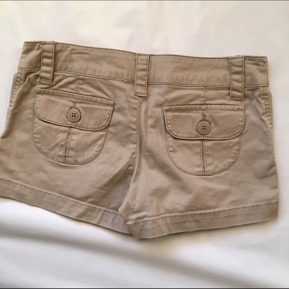 Juniors khaki shorts - Picture 2 of 4