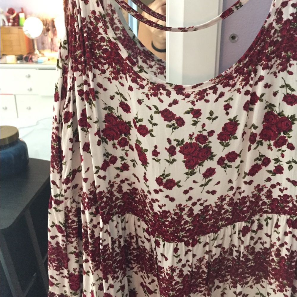Brandy Melville Jada Dress - Picture 3 of 4