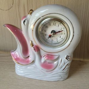 VINTAGE 1980s pink swan clock