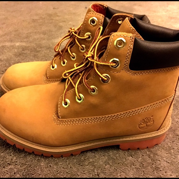 🍟Timberland boots with orange trim