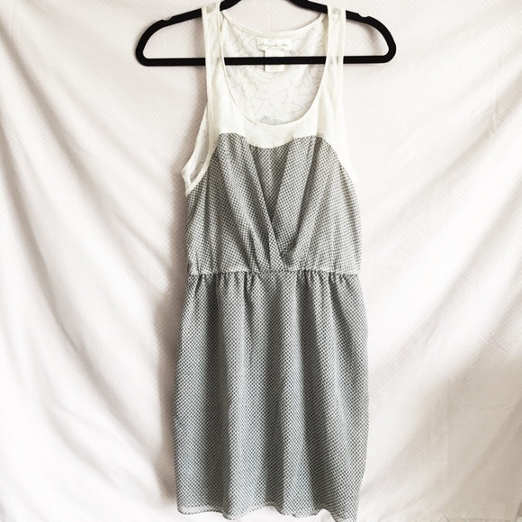 Sleeveless Chiffon Patterned Dress - Picture 3 of 4