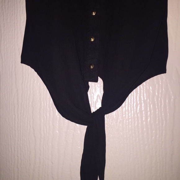 Black button up tank top - Picture 3 of 4