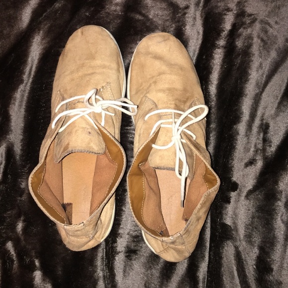 Comfortable light booties