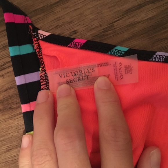 Victoria secret swimsuit top - Picture 3 of 3