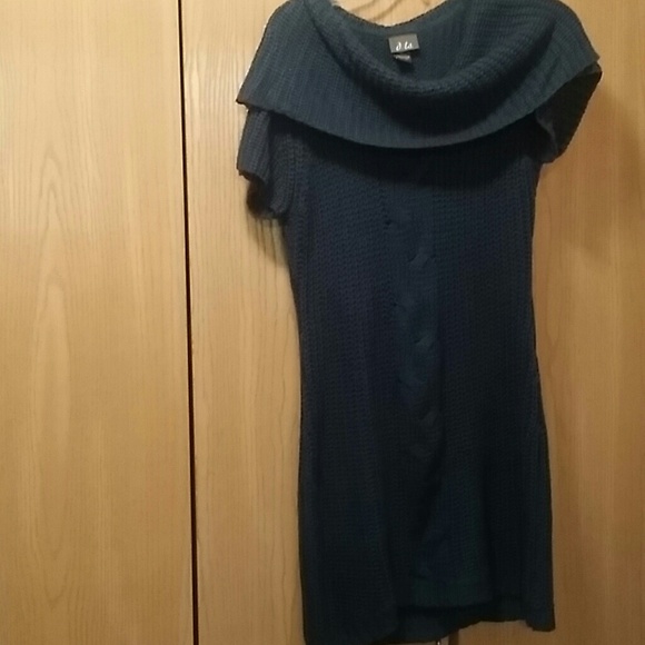 Dress - Picture 5 of 5
