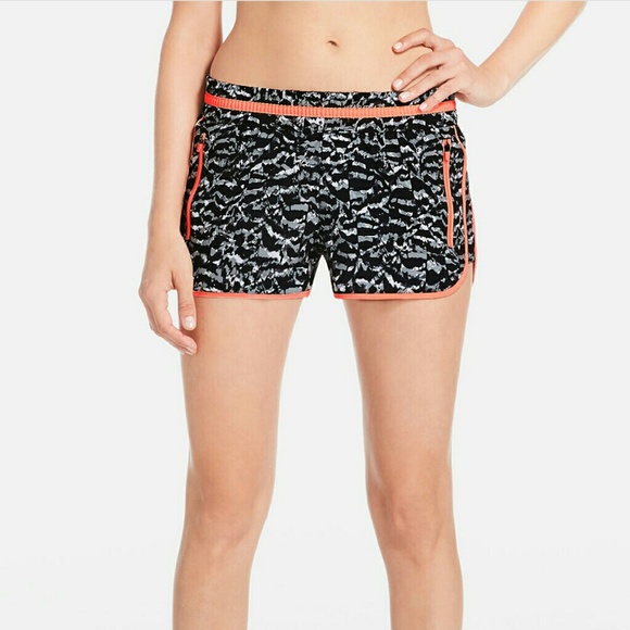 Fabletics Tristan Short XXL