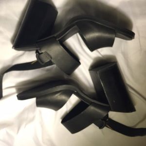 Black sandal heels