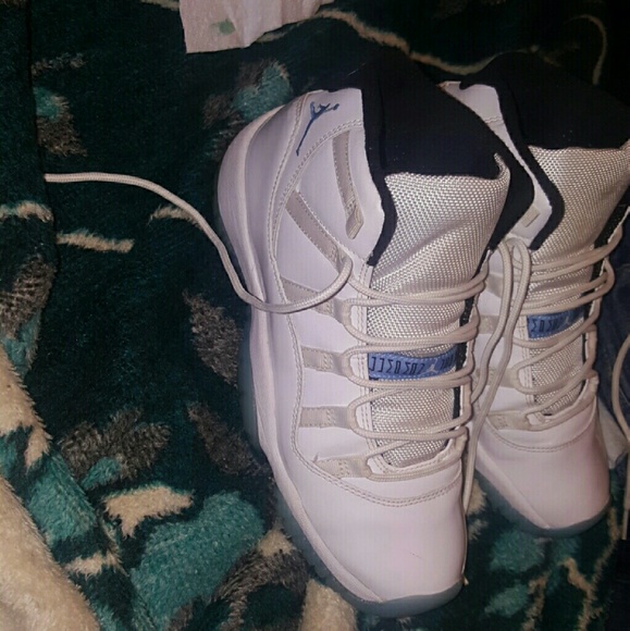 Shoes - Picture 1 of 1