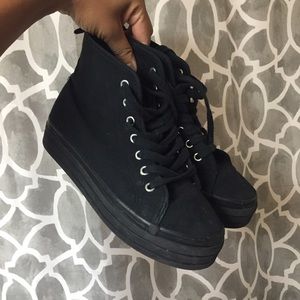 Platform Divided Sneakers