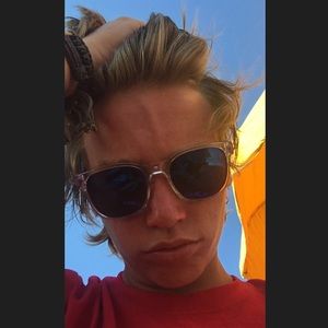 Meet your Posher, Hunter