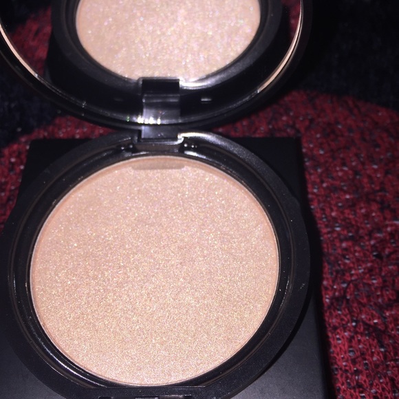Champagne highlighter
