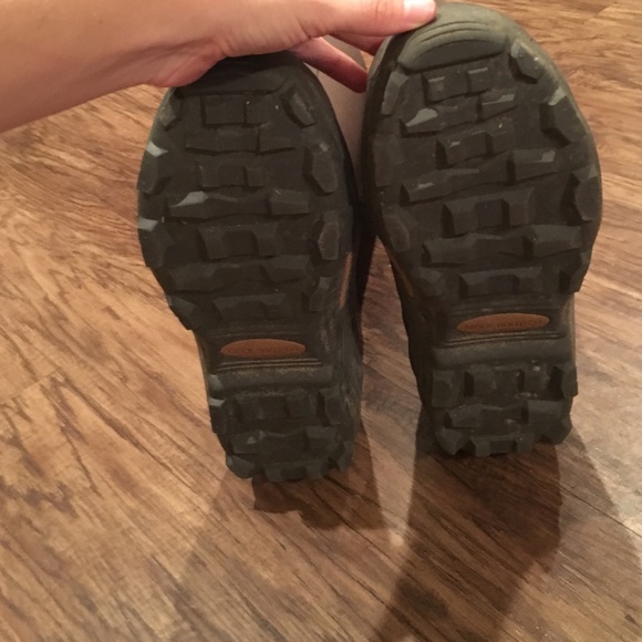 Muck boots. Only wore a couple times - Picture 2 of 3