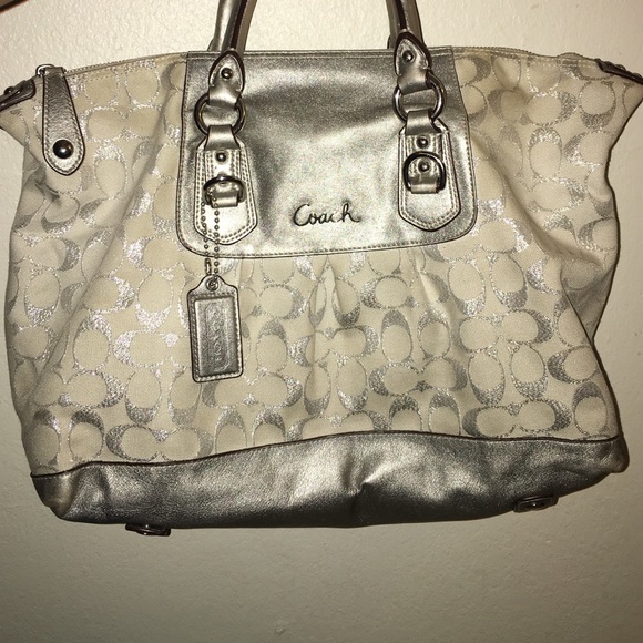 Purse - Picture 4 of 4