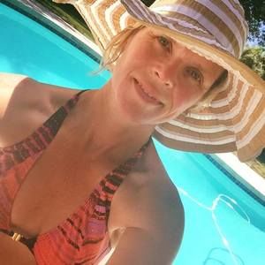 Meet your Posher, Rosalie