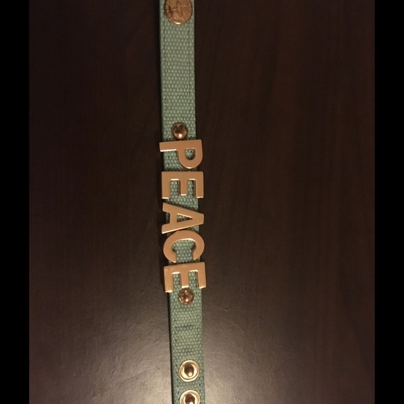 Statement bracelet - Picture 3 of 3