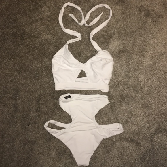 ☁️Two-piece White Cut-out Swimsuit