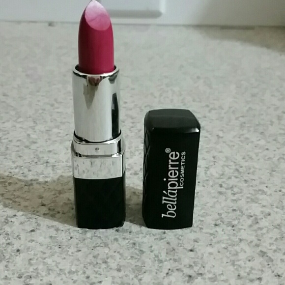 Bella Pierre lipstick
