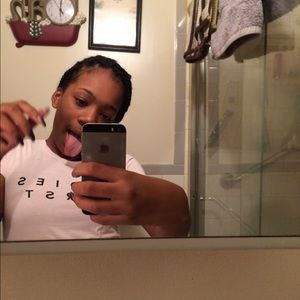 Meet your Posher, Makayla