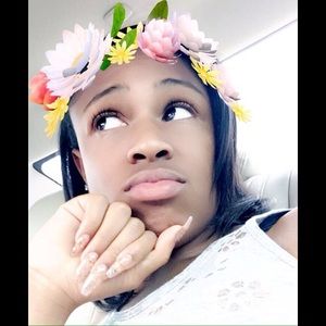 Meet your Posher, Sharona