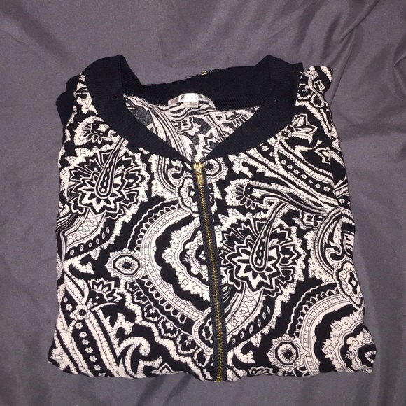 🌟CUTE ZIPPER SWEATER🌟🏷
