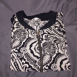 🌟CUTE ZIPPER SWEATER🌟🏷