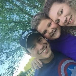 Meet your Posher, Sara