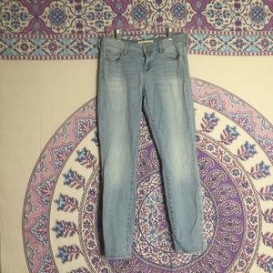 bullhead light wash jeans