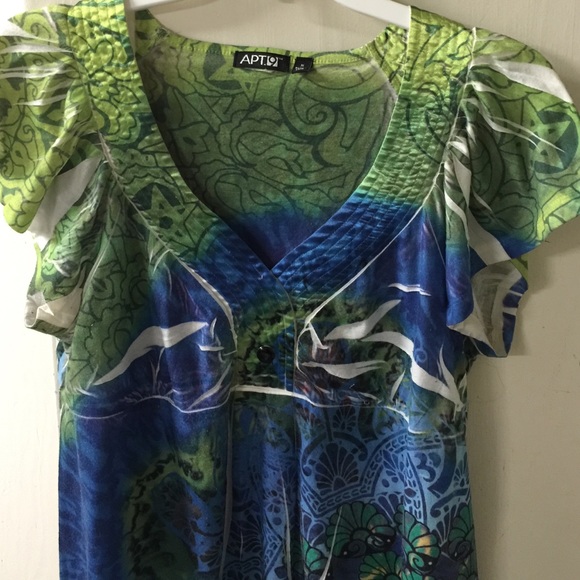 APT.9 T Shirt