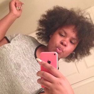 Meet your Posher, Keziah