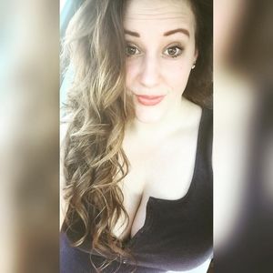 Meet your Posher, Courtney