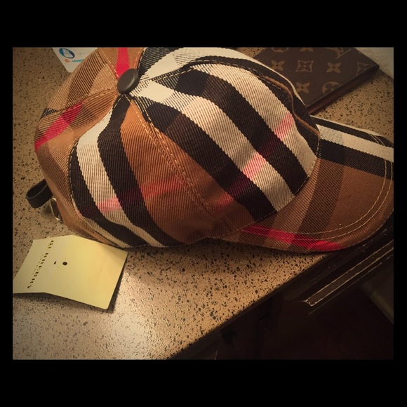 Burberry hat
