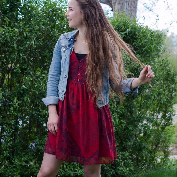 Meet your Posher, Hannah - Picture 2 of 4