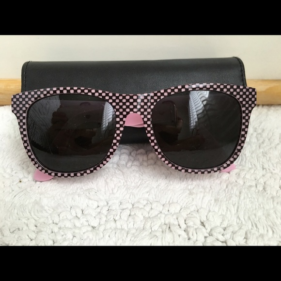 Black and pink checkered wayfarer sunglasses