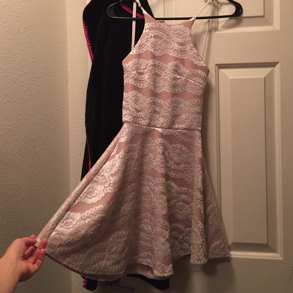 Prink lace dress size s/m - Picture 3 of 4