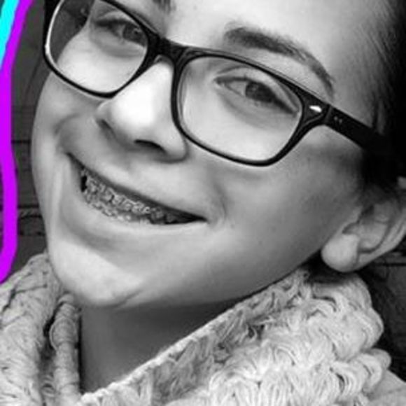 Meet your Posher, Ella