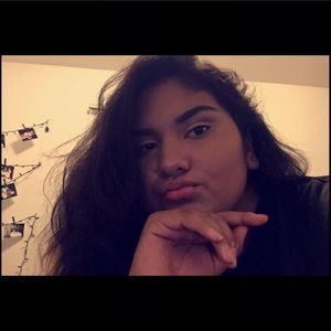 Meet your Posher, Karely