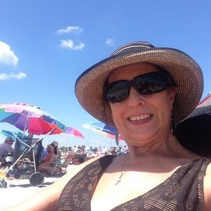 Meet your Posher, Anita