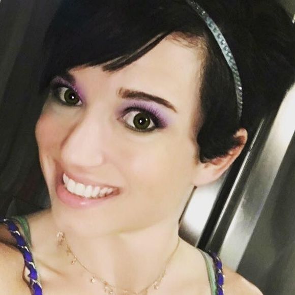 Meet your Posher, Kelly