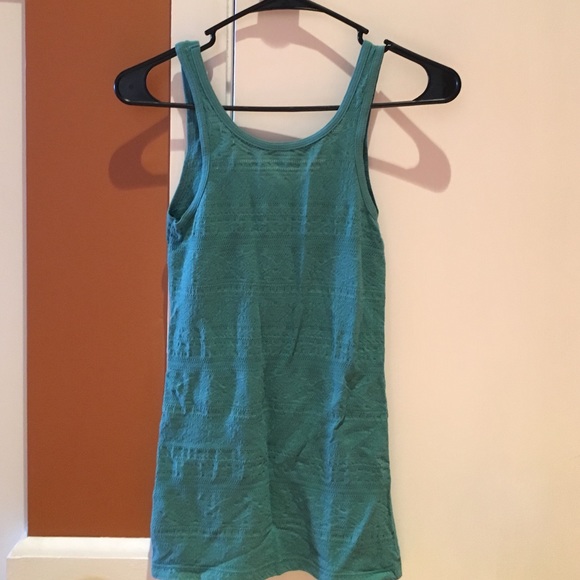 Patterned tank top - Picture 3 of 3