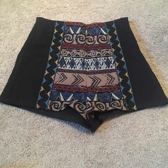 Aztec print, high wasted shorts - Picture 1 of 1