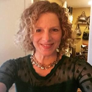 Meet your Posher, Cassandra