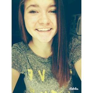 Meet your Posher, Alissa