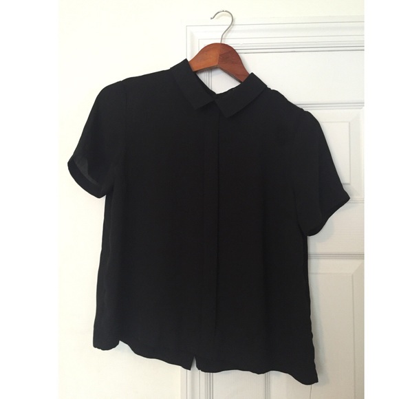Forever 21 Tops - ✨Forever 21 Black Collared Shirt Size Medium✨