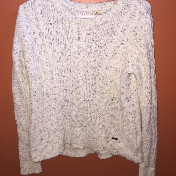 Hollister Sweater Size Medium!!
