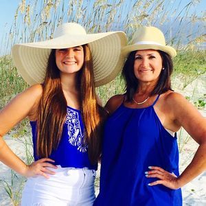 Meet your Posher, Beth howling